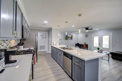 Photo of 8706 Glen Valley Drive, Houston, TX 77061 (MLS # 66594255)