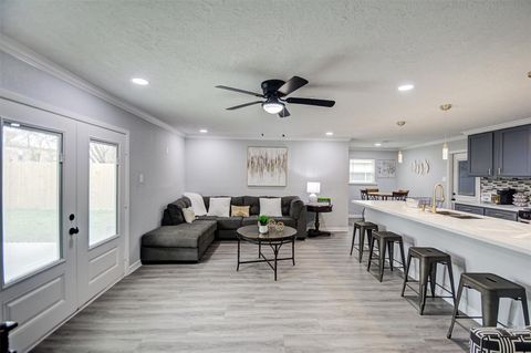 Photo of 8706 Glen Valley Drive, Houston, TX 77061 (MLS # 66594255)