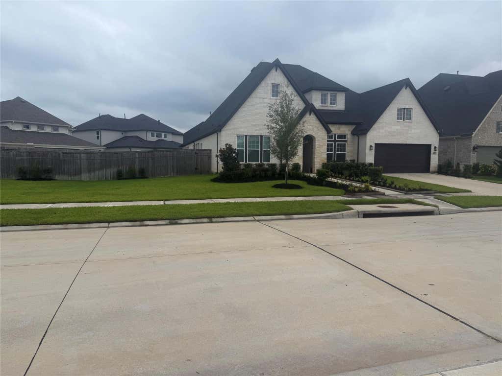 Photo of 9911 Deep Water Dr Drive, Missouri City, TX 77459 (MLS # 70594539)