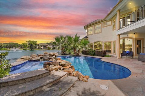 Photo of 5 Camden Ct Ct, Sugar Land, TX 77479 (MLS # 79826259)