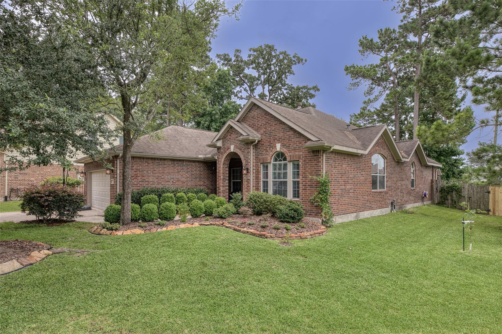 6 Red Adler Place