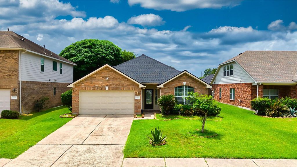 Photo of 23119 Sawmill Cross Lane, Spring, TX 77373 (MLS # 35632662)