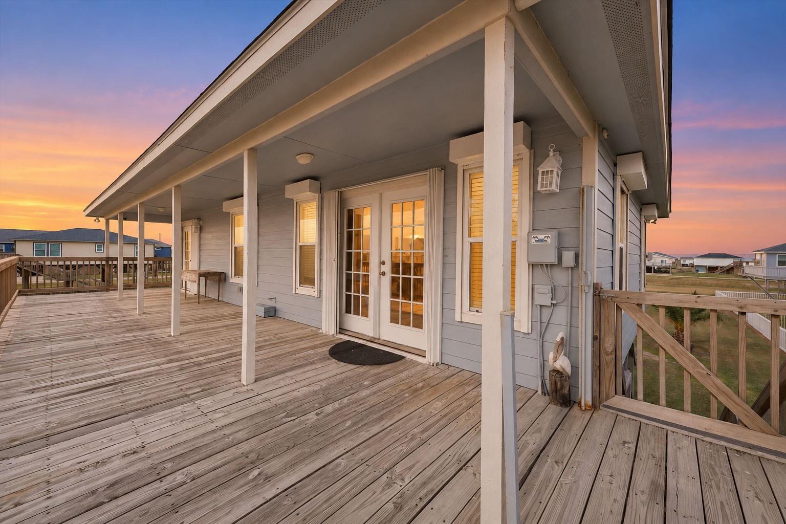 904 Surf Drive