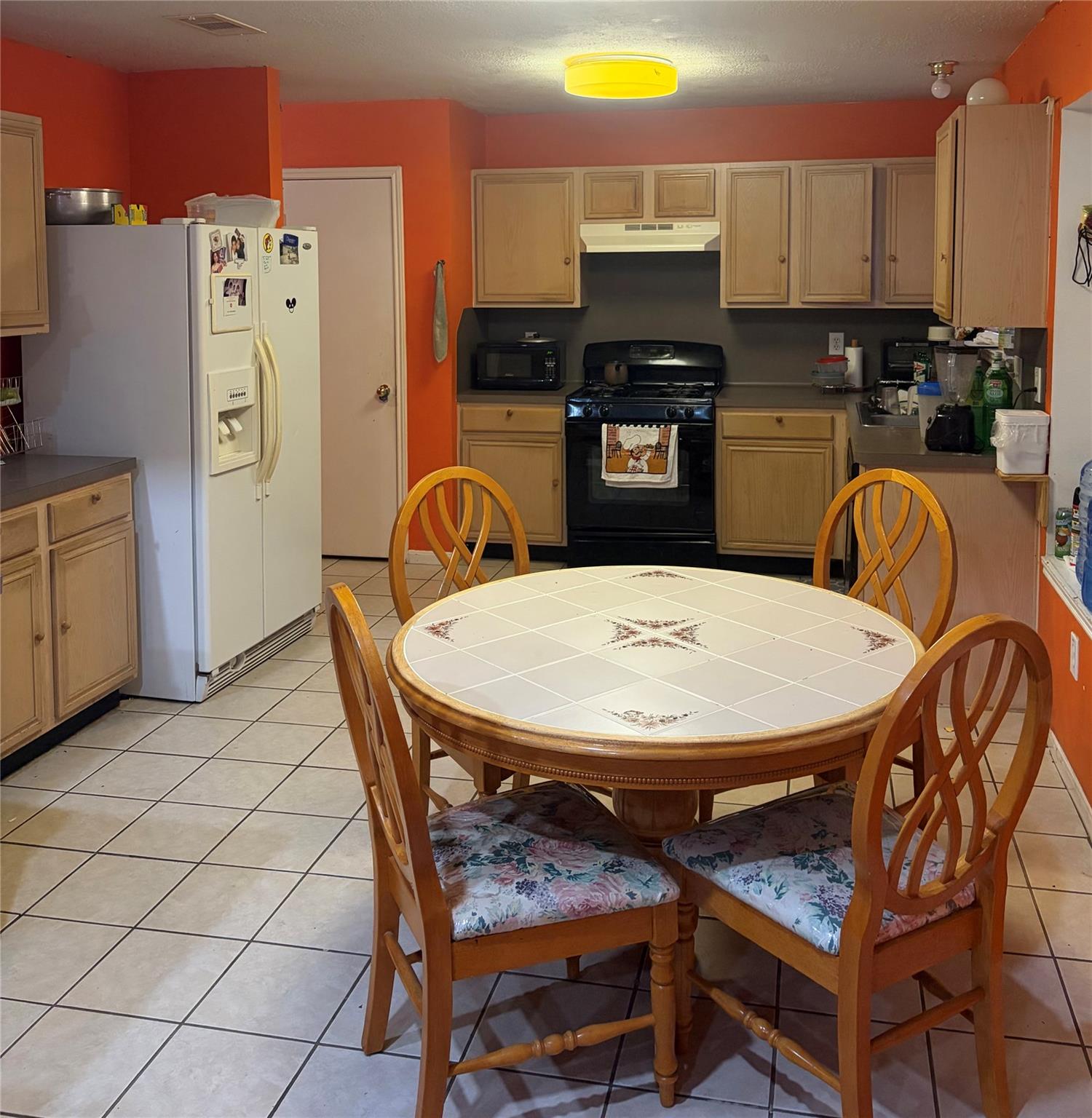 3010 Greenbriar Springs Dr - Photo 2