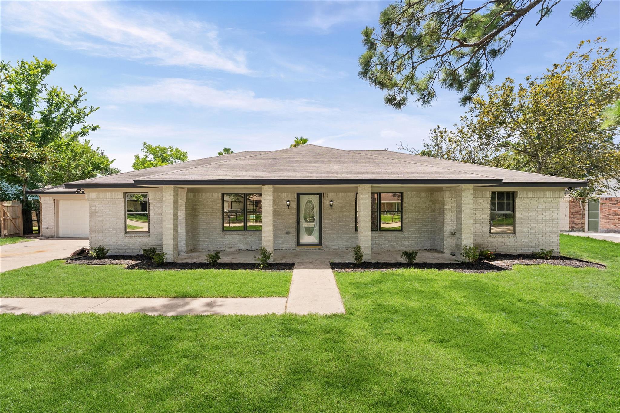 12519 A Bar Drive