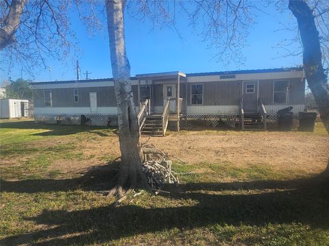 Homes For Sale - 1423 Prosperity Street<br/> El Campo, TX 77437