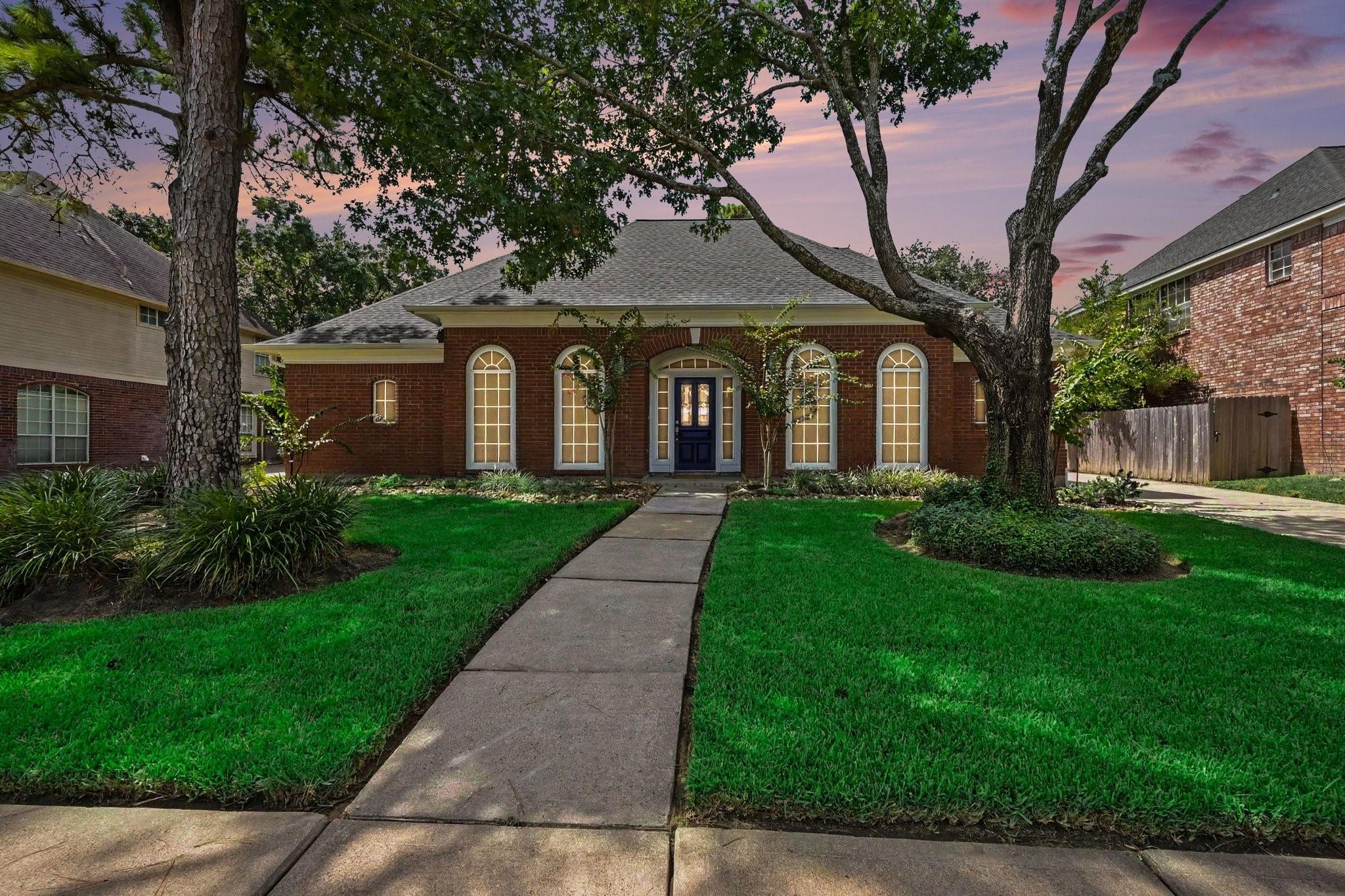 20811 Autumn Redwood Way