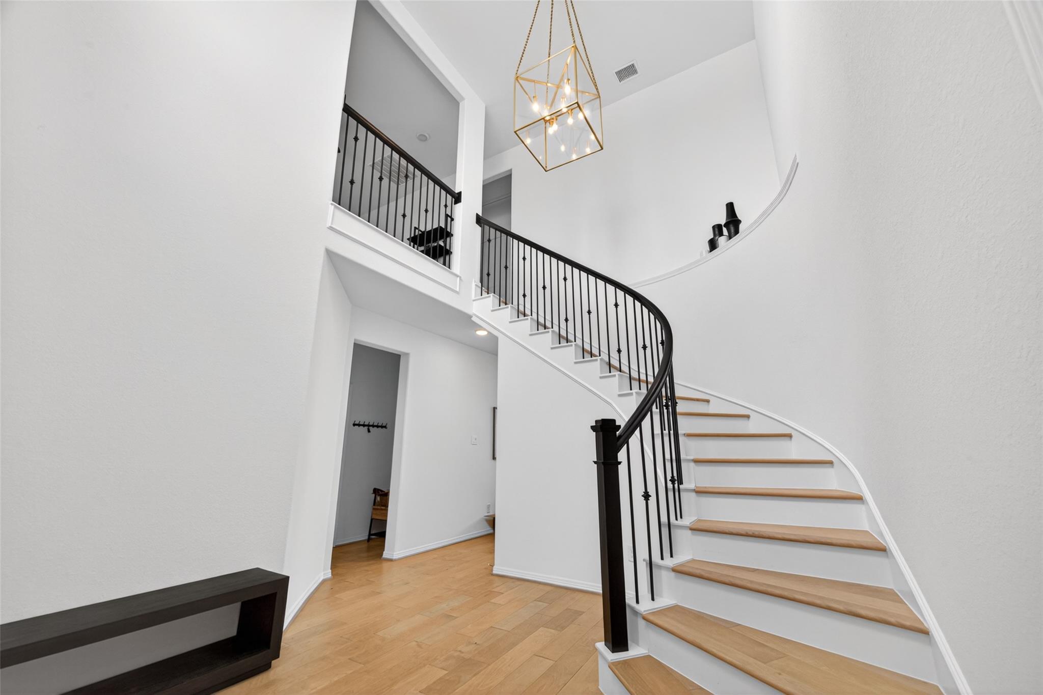 19335 Hackberry Hollow Trail