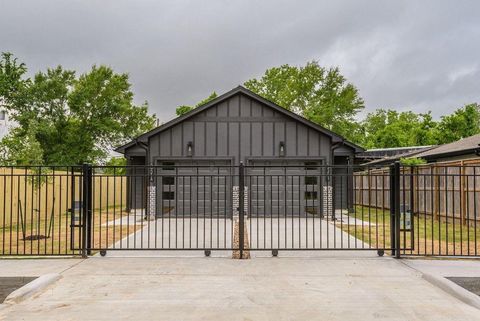 Photo of 5921 Mountwood Street, Houston, TX 77091 (MLS # 96773067)