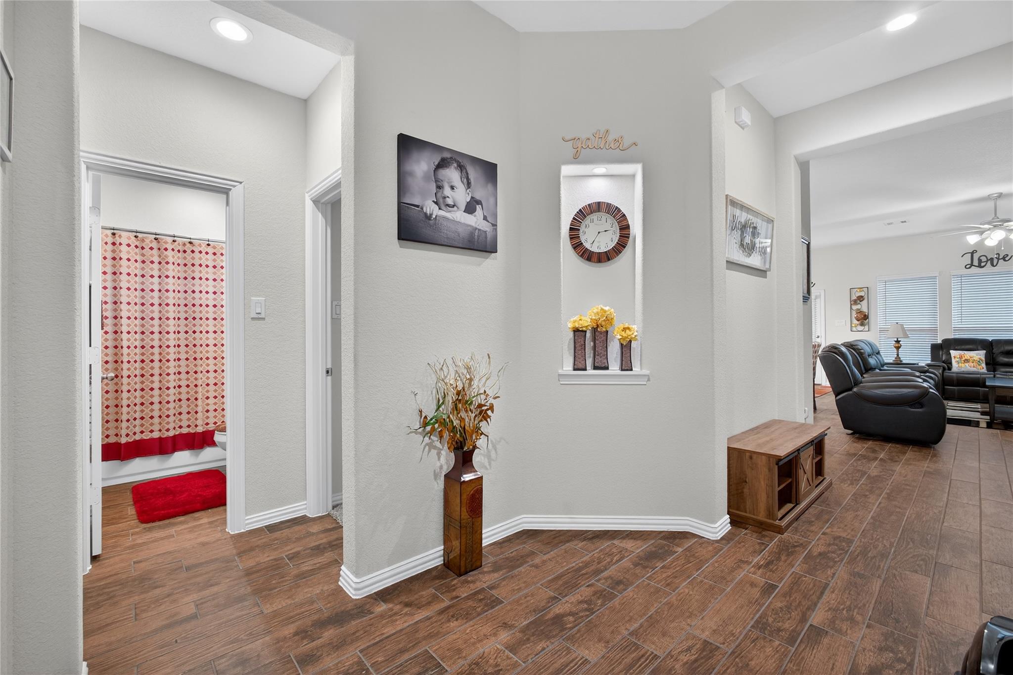 654 W Linnwood Drive