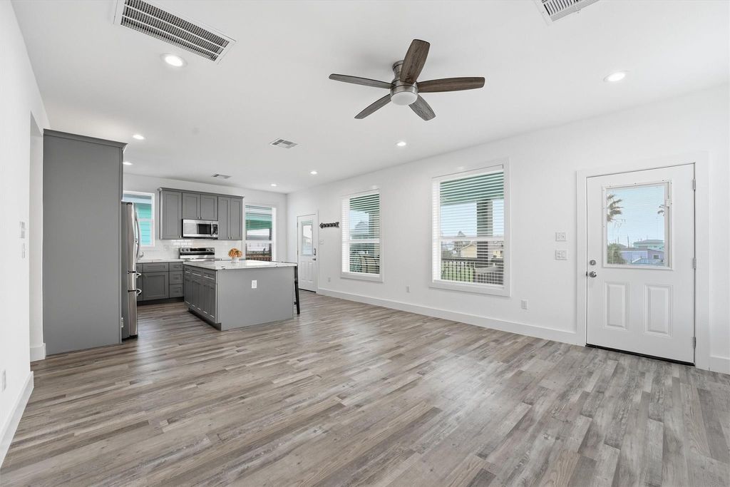 Photo of 4025 Vista Boulevard, Galveston, TX 77554 (MLS # 24504186)