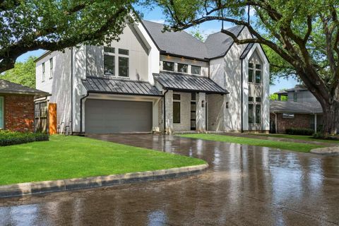 Photo of 3615 Newcastle Drive, Houston, TX 77027 (MLS # 90068457)