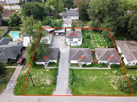 Photo of 220 Caplin Street, Houston, TX 77022 (MLS # 89862317)