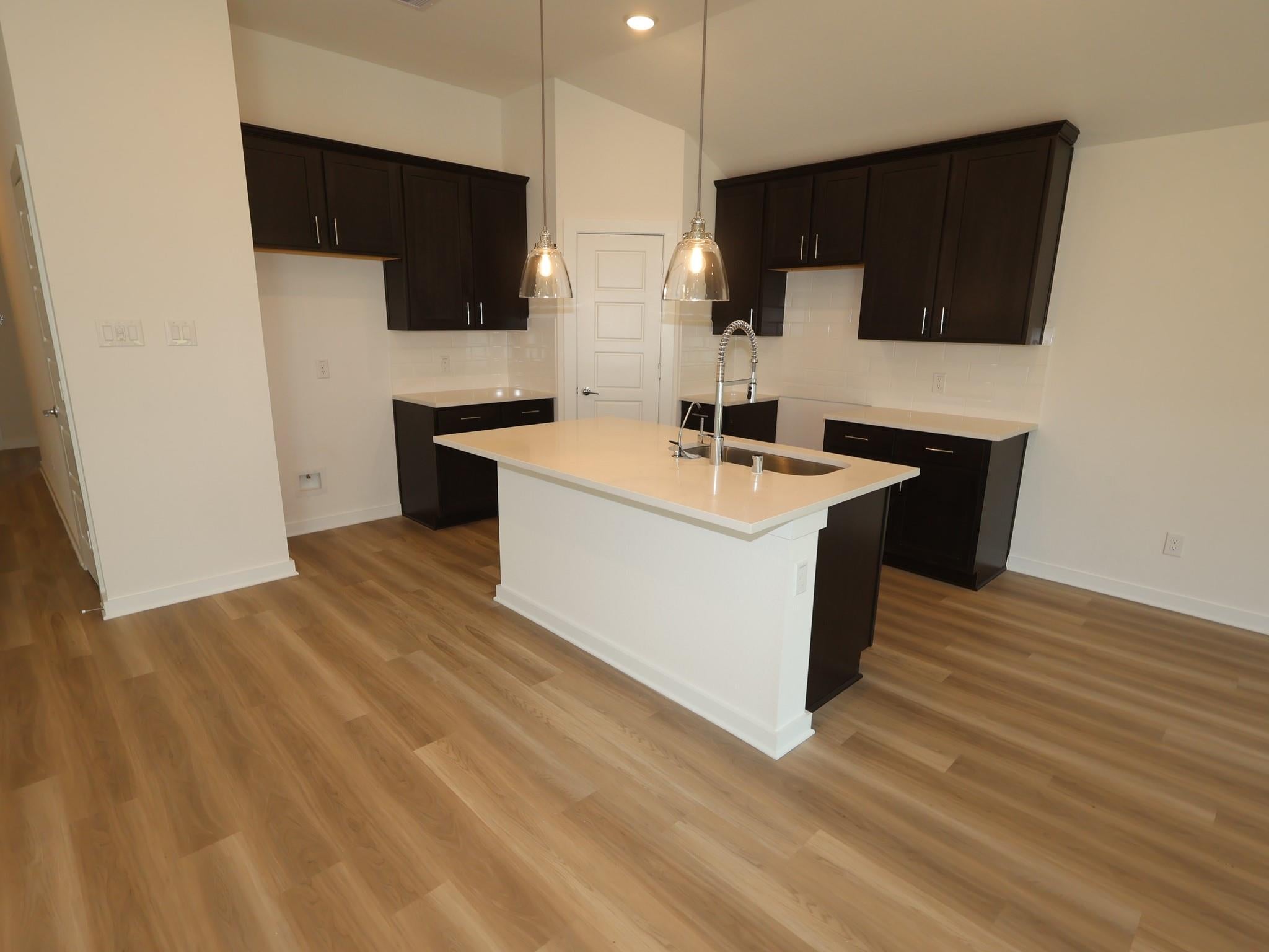 1122 Radiant Avenue