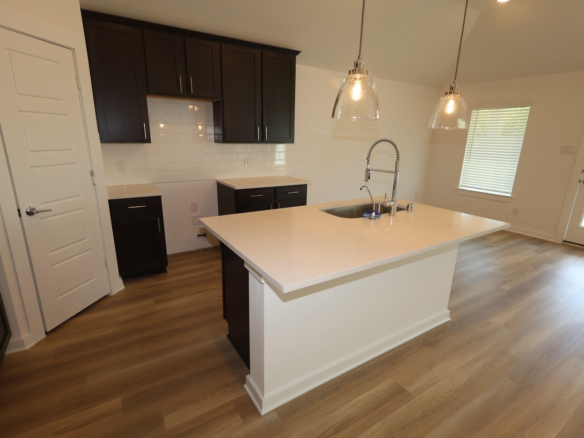 1122 Radiant Avenue