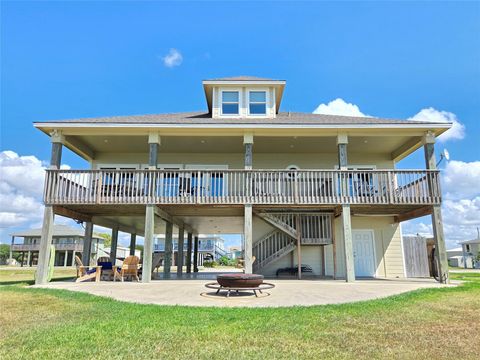 Photo of 1588 W Bayshore Drive, Palacios, TX 77465 (MLS # 75421329)