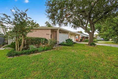 9631 Meadowcroft Drive Houston TX 77063