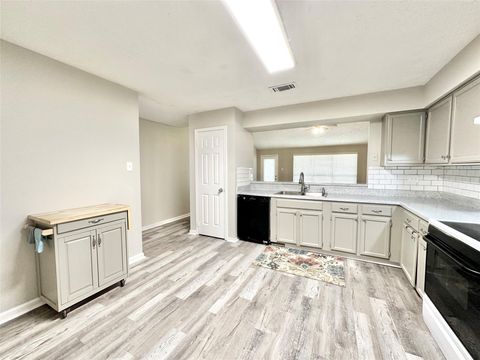 Tiny photo for 12006 Fork Creek Drive, Houston, TX 77065 (MLS # 93950580)