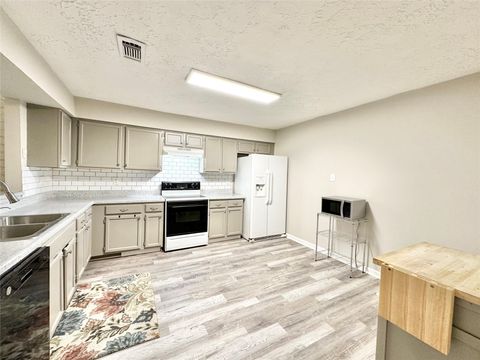 Tiny photo for 12006 Fork Creek Drive, Houston, TX 77065 (MLS # 93950580)
