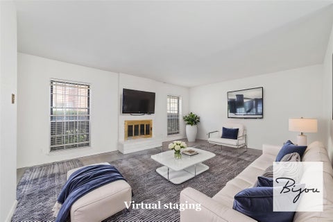 Townhouse For Sale - 4022 Belle Park Drive #4022<br/> Harris County, Houston, TX 77072