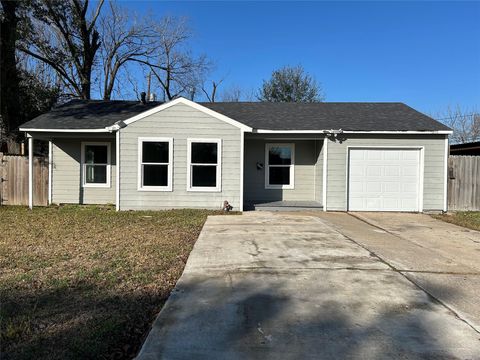 1310 Acacia Drive Pasadena TX 77502