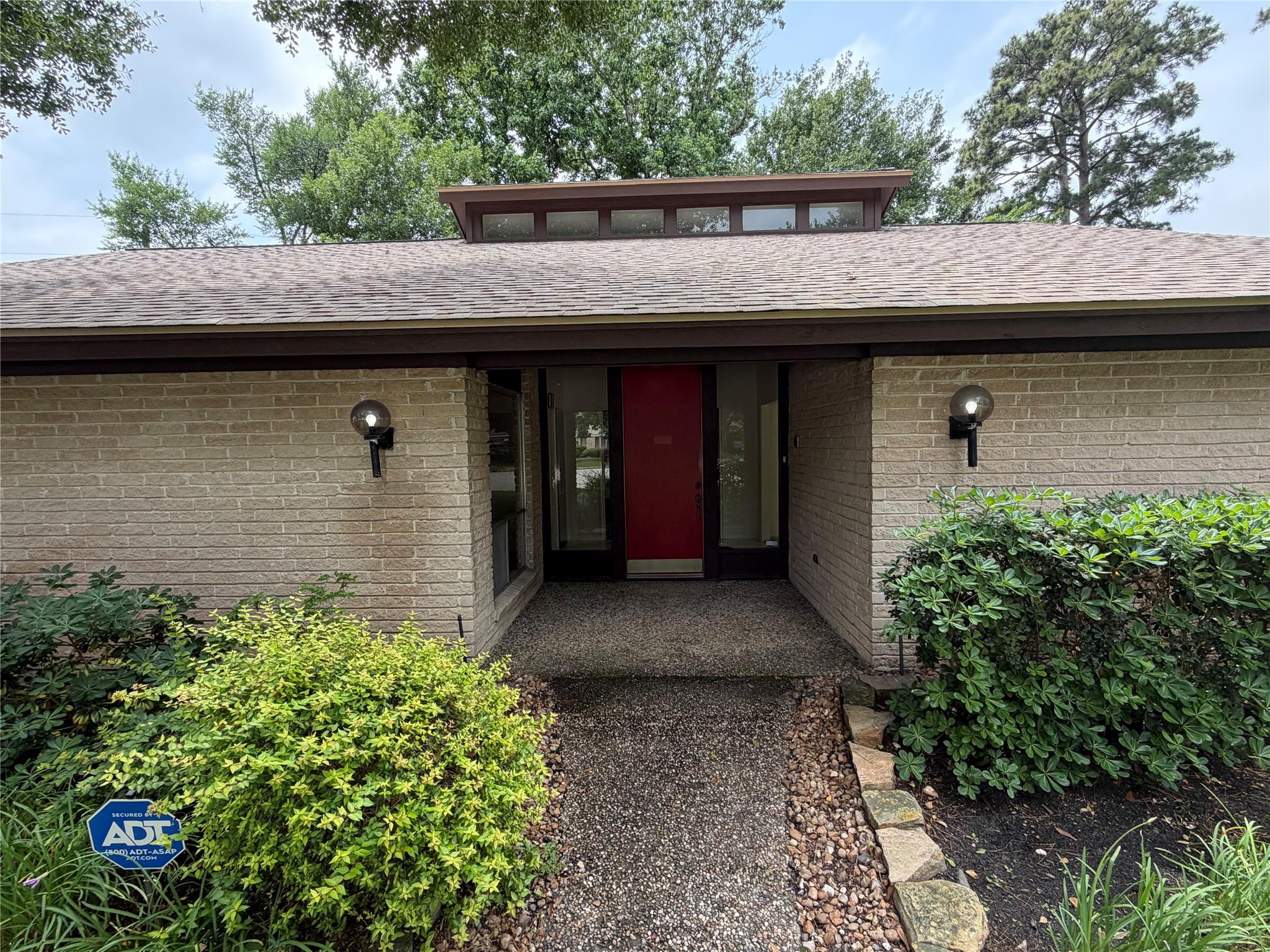 16719 Mandeville Court