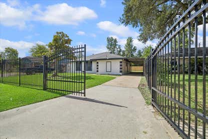 6702 Leedale St – Investment Home