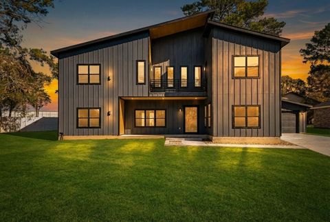 Photo of 7292 Edgewater Drive, Willis, TX 77318 (MLS # 56224536)