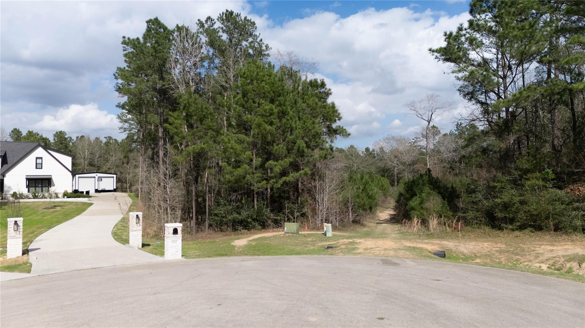 11605 Kirstens Court