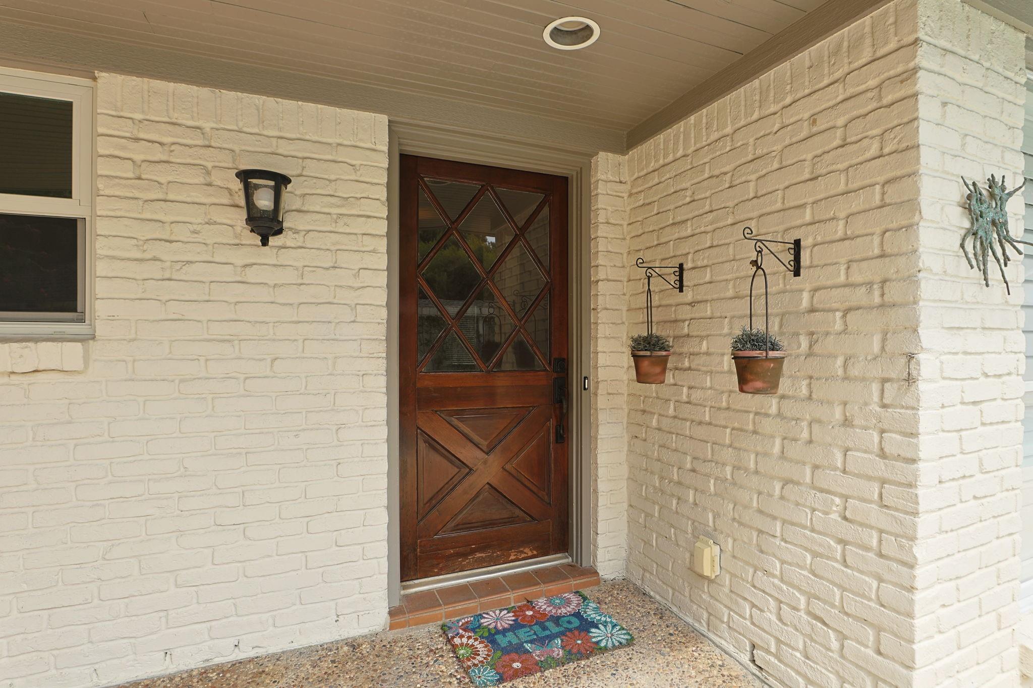 10118 Chevy Chase Drive
