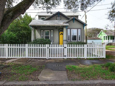 Photo of 1911 34th Street, Galveston, TX 77550 (MLS # 51221549)