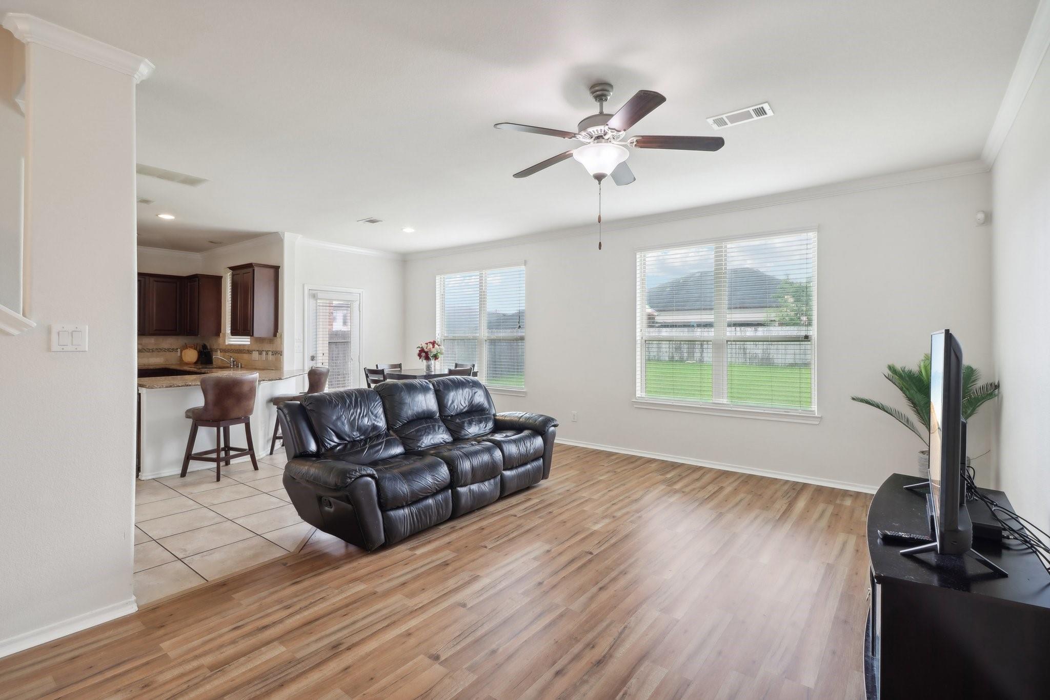 1827 Acorn Glen Trail