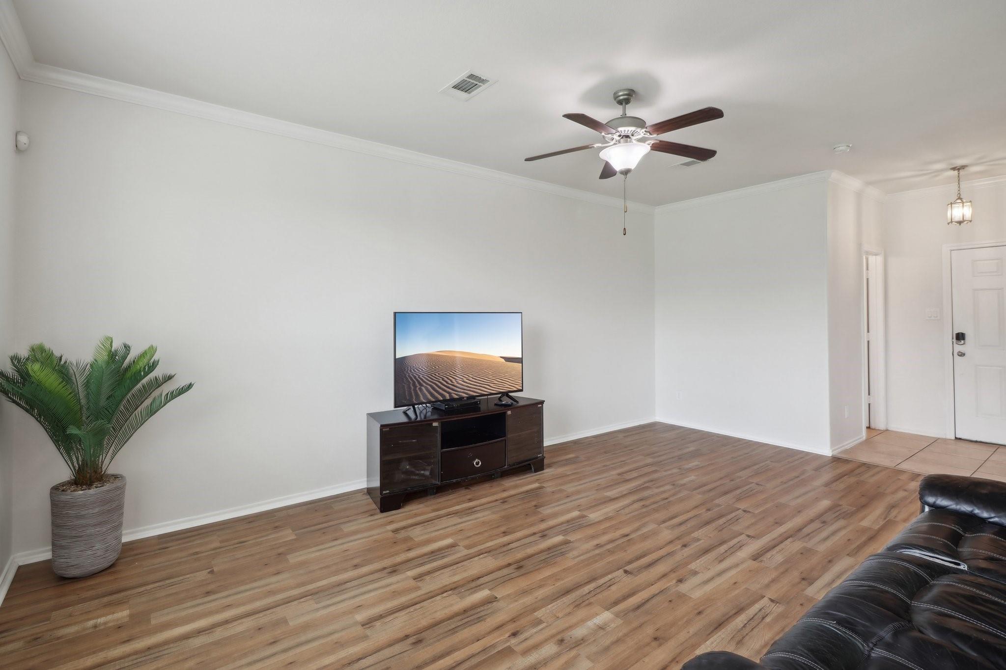 1827 Acorn Glen Trail