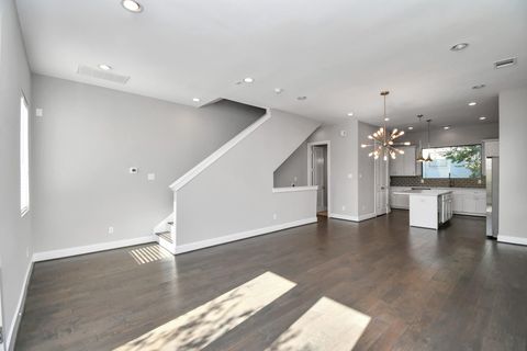 Photo of 308 Palmer Street, Houston, TX 77003 (MLS # 98743062)