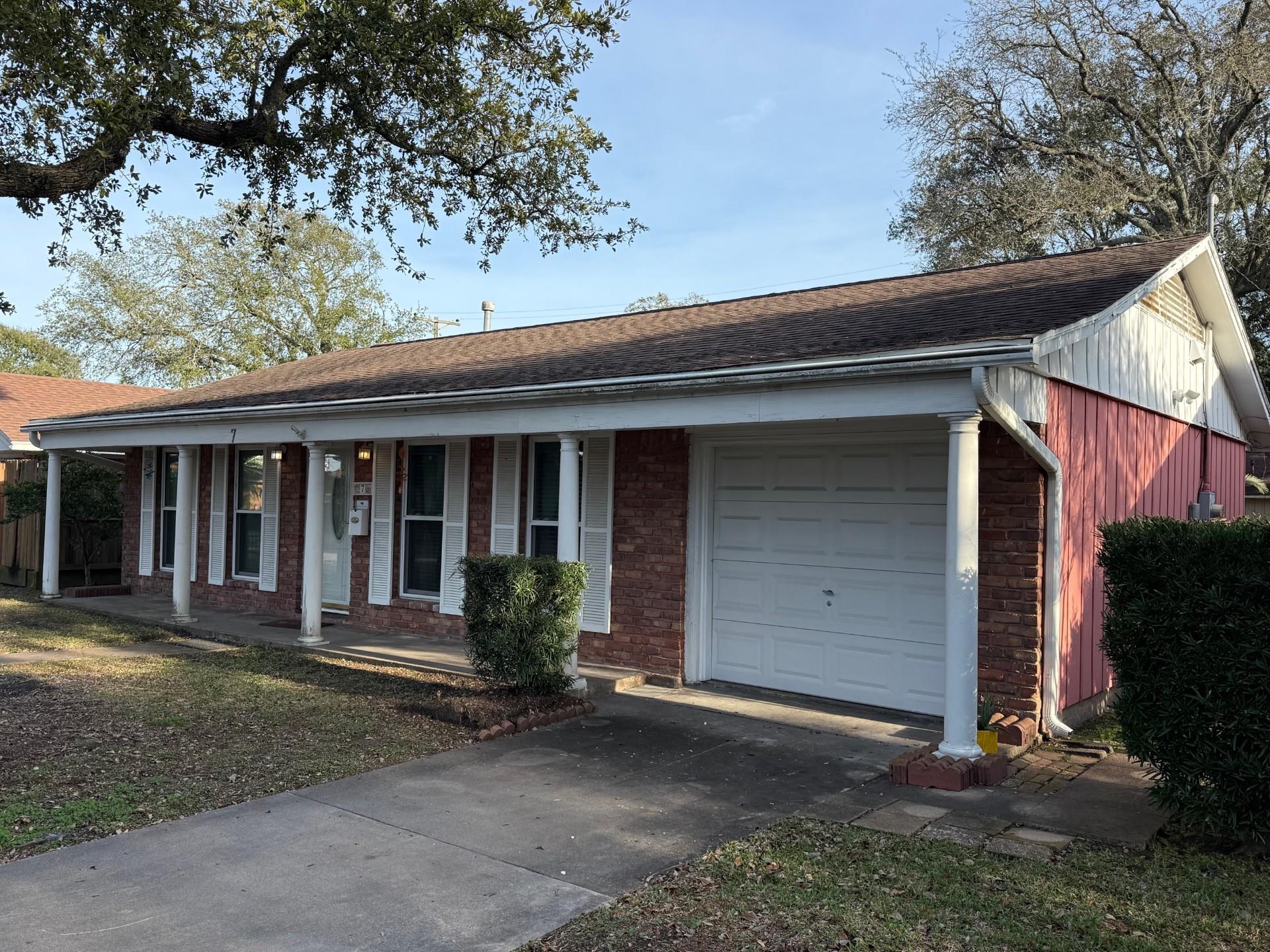 7 Maple Lane