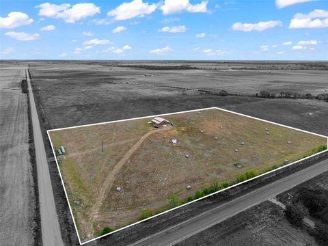 Photo of 9690 Fm 1300 Road, Louise, TX 77455 (MLS # 70158304)