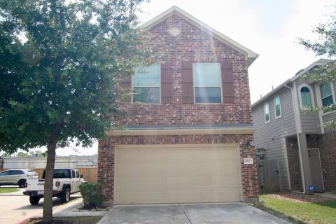 Photo of 1903 Banna Drive, Houston, TX 77090 (MLS # 70649364)