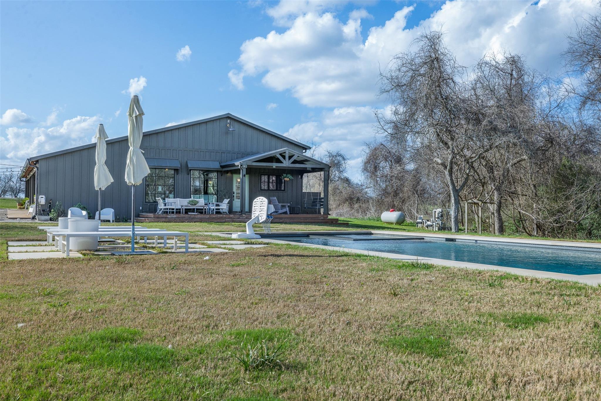 15294 Lake Road