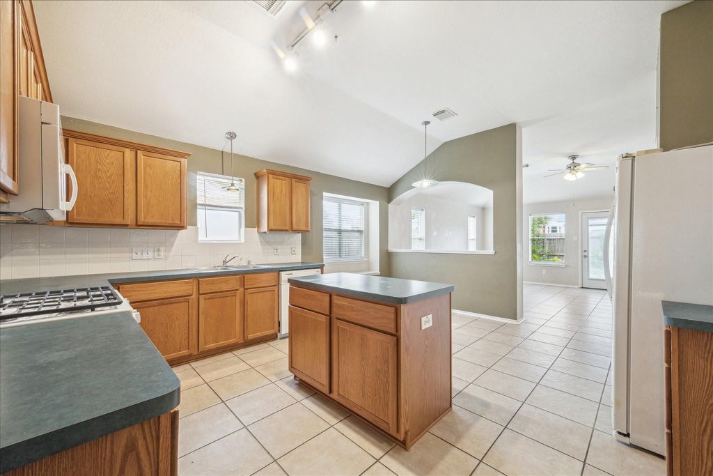 Photo of 9717 Cottage Street, Pearland, TX 77584 (MLS # 75382737)