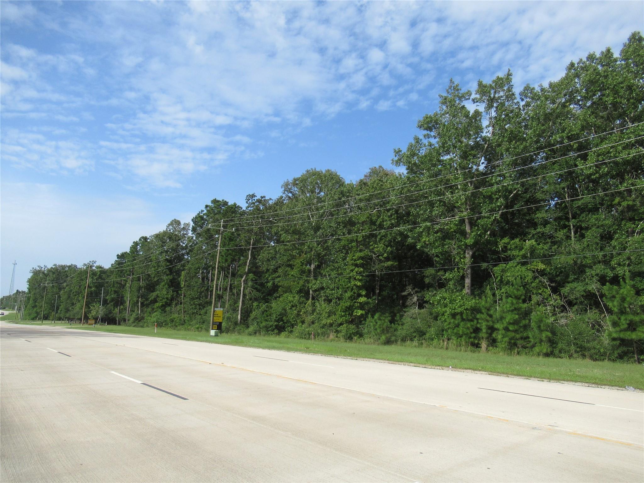 943 Conroe Park West Drive