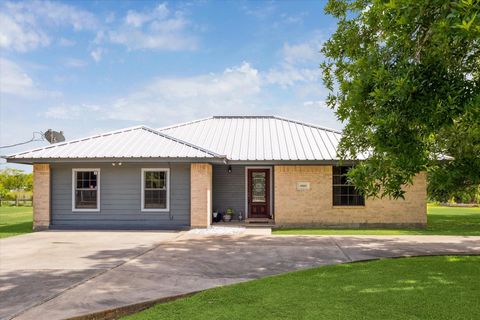 Photo of 17207 Mcdonald Road, Alvin, TX 77511 (MLS # 59664484)