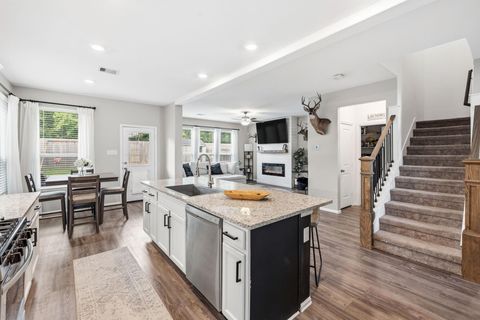 Photo of 3510 Heather Chase Trl Trail, Houston, TX 77365 (MLS # 72532598)