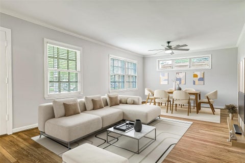 Photo of 5217 Locust Street, Bellaire, TX 77401 (MLS # 54525461)