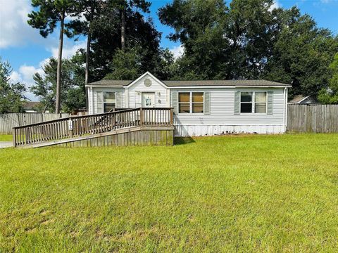 Homes For Sale - 190 Carmen Boulevard<br/> Conroe, TX 77306
