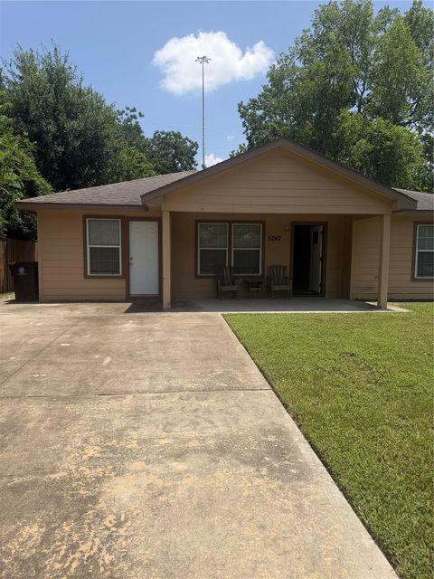 Photo of 5047 Nassau Road #A/B, Houston, TX 77021 (MLS # 92814579)