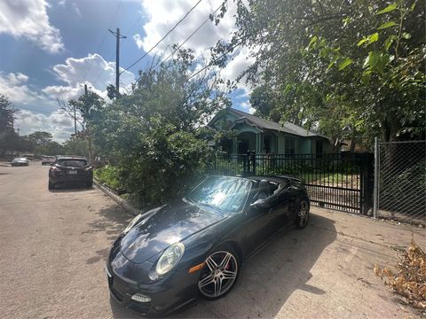 Photo of 1004 Missouri Street, Houston, TX 77006 (MLS # 39851803) Photo of 1004 Missouri Street, Houston, TX 77006 (MLS # 39851803)
