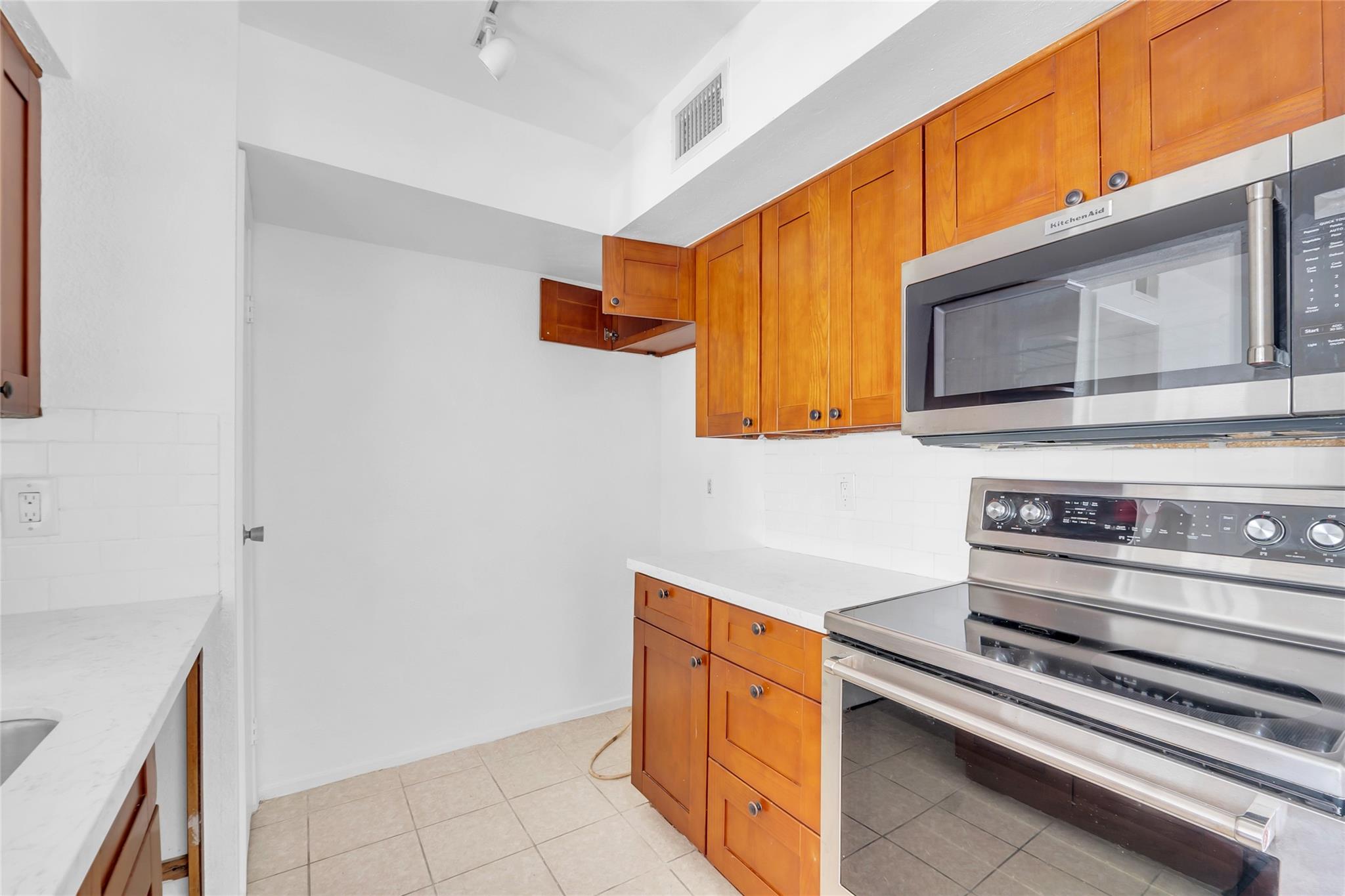 18511 Egret Bay Boulevard 502