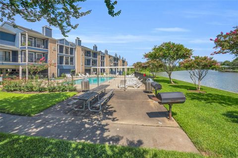Photo of 18511 Egret Bay Boulevard #502, Webster, TX 77058 (MLS # 32719258)