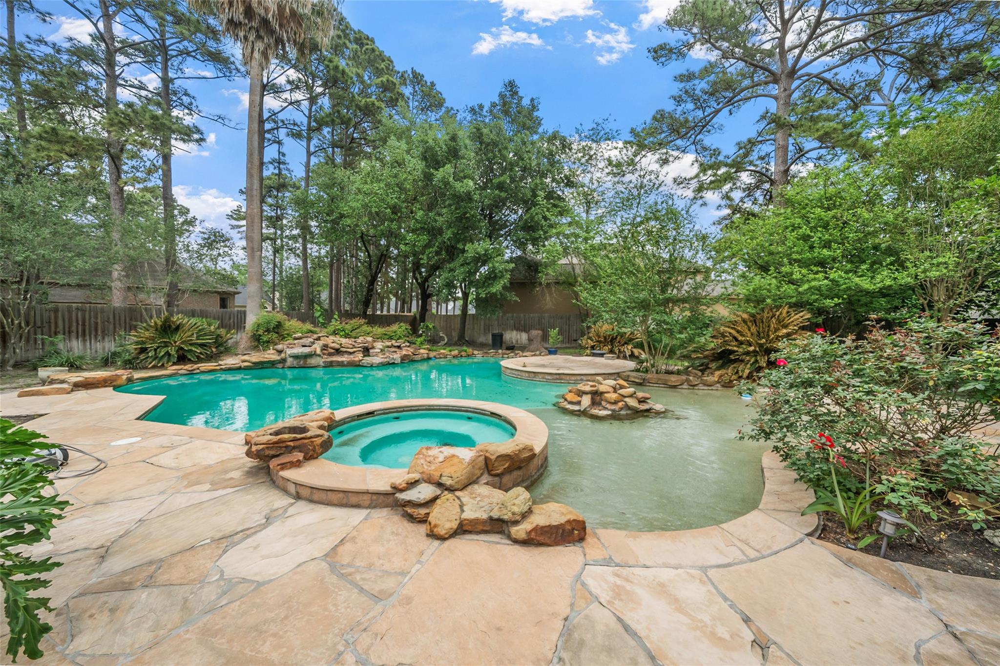 21 Wedgewood Drive W