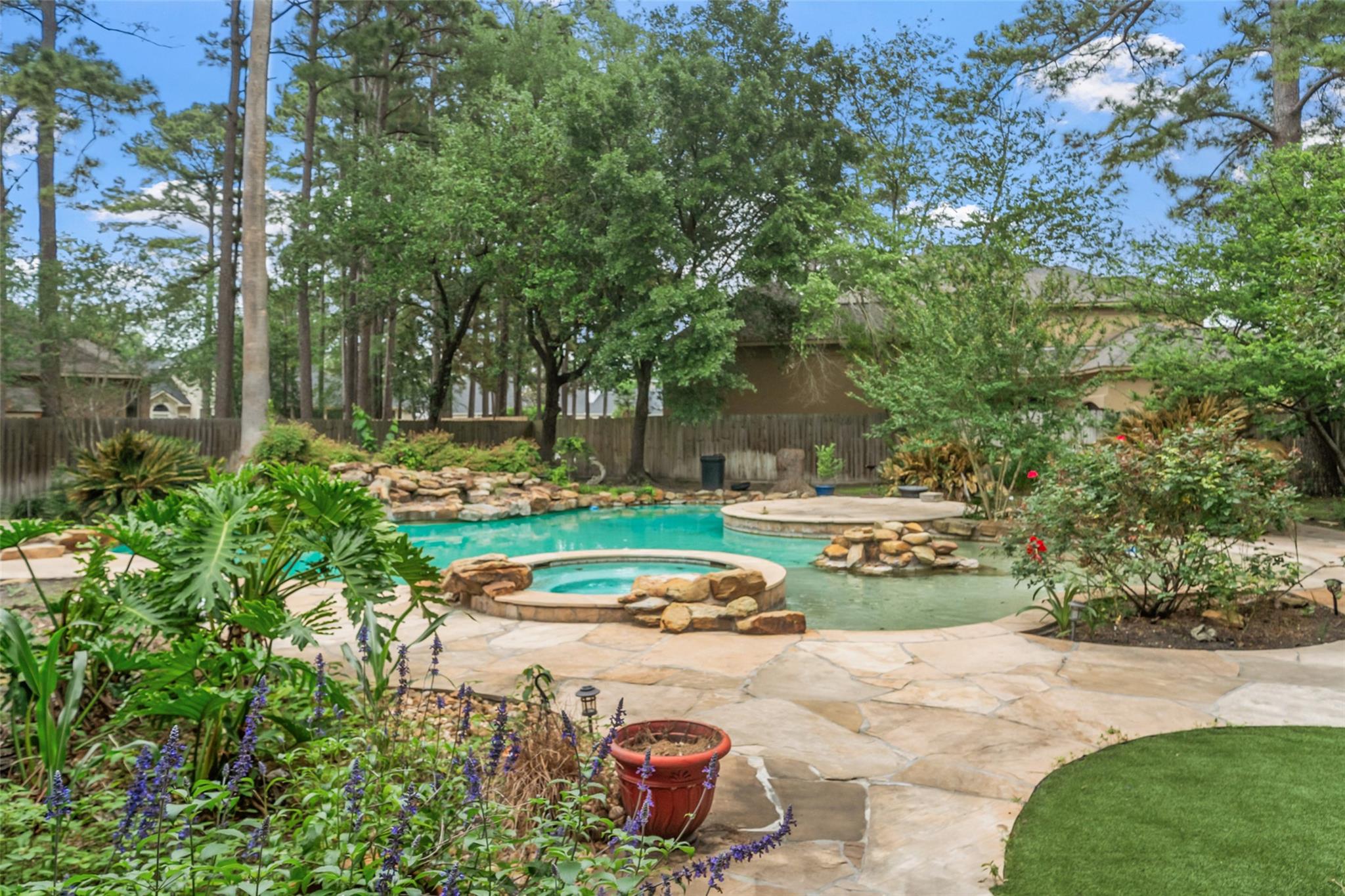 21 Wedgewood Drive W